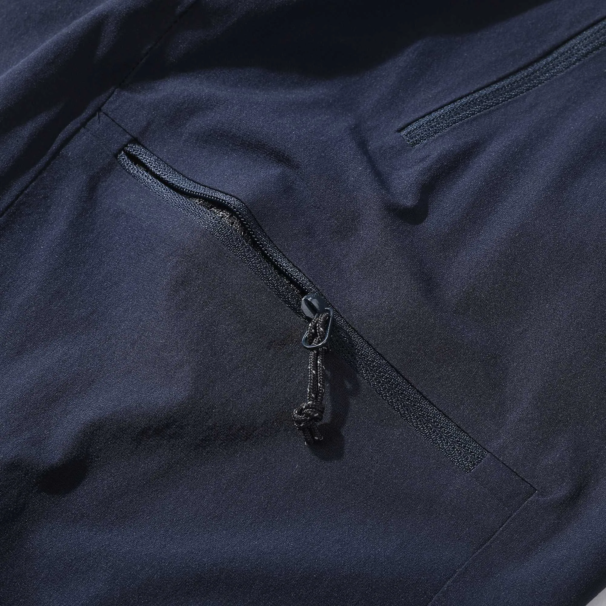 ARC’TERYX/ gamma New Arrival Breathable ！ ， Breathable， [3 ] & Versatile ：Black、Gray、Blue Size：M-3Xl M 97 68 106 L 99 71 110 x L 101 74 114 2xl 103 77 118 3xl 105 80 122 M 90-120 L 125-130 Xl 130-150 2Xl 150-170 3Xl 170-195